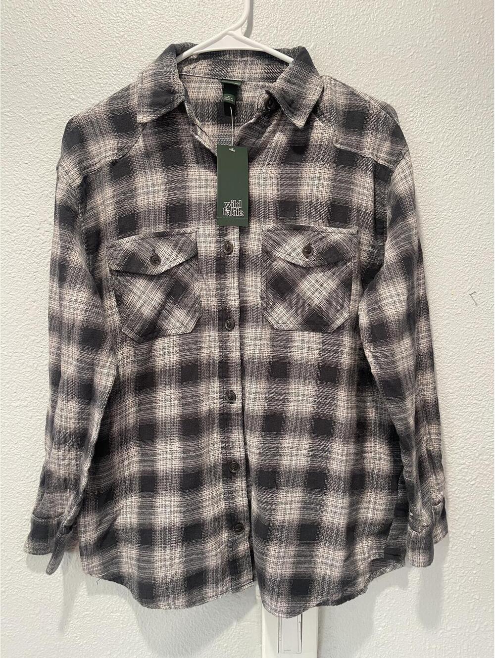 Wild Fable Black and White Plaid Button-Up Shirt XS